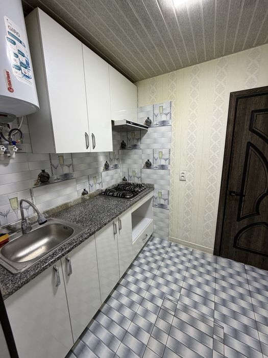 Продаётся квартира 4/1/4 с ремонтом в Мирзо Улугбекском (Набережный)