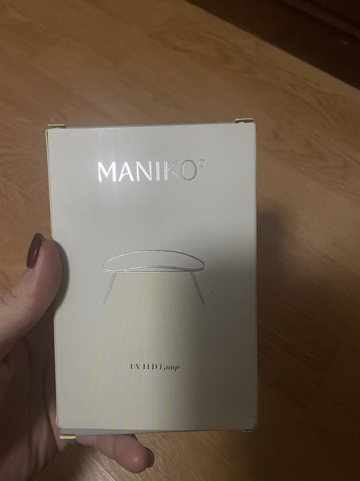 UV/LED лампа за нокти