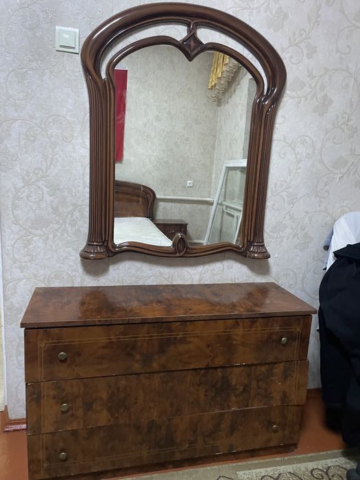 Продам спальний гарнитур срочно