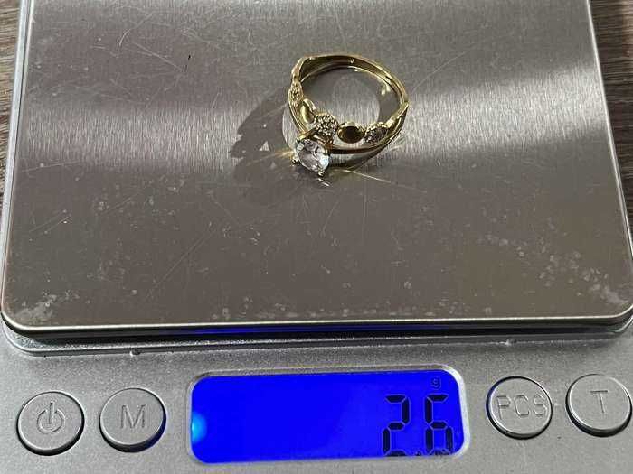 Златен пръстен 2.6гр 14карата