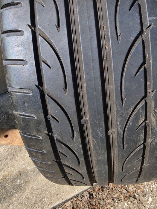 2 бр. летни гуми 225/35/19 Hankook 6 mm DOT 3419