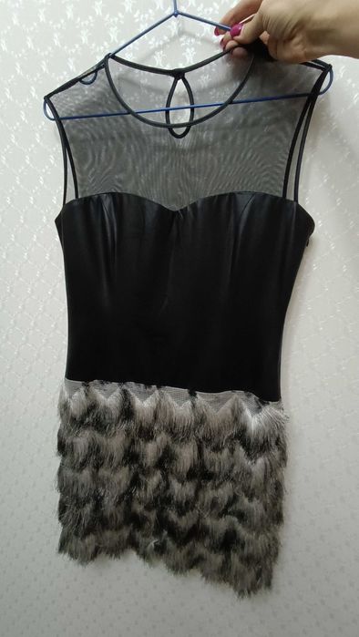 Продам платье 44-46 размера , классное , модное