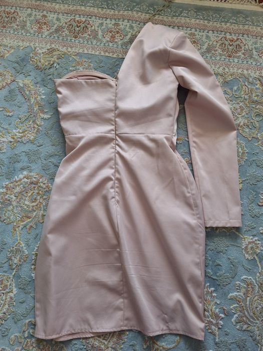 Rochie roz pentru banchet
