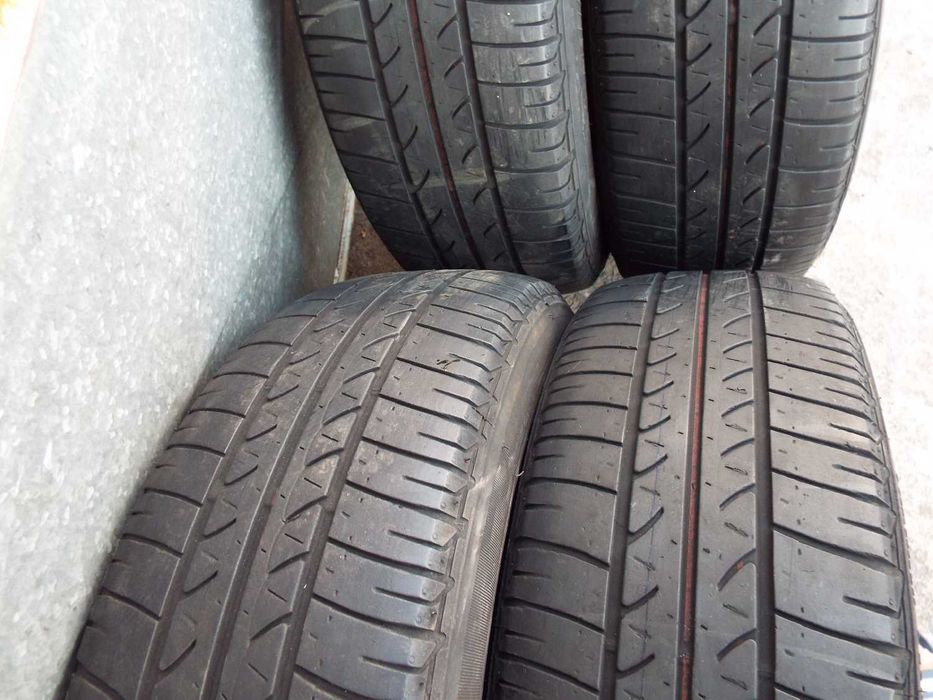 vand 4 anvelope de vara 175/65/15 bridgestone pret 200lei toate4