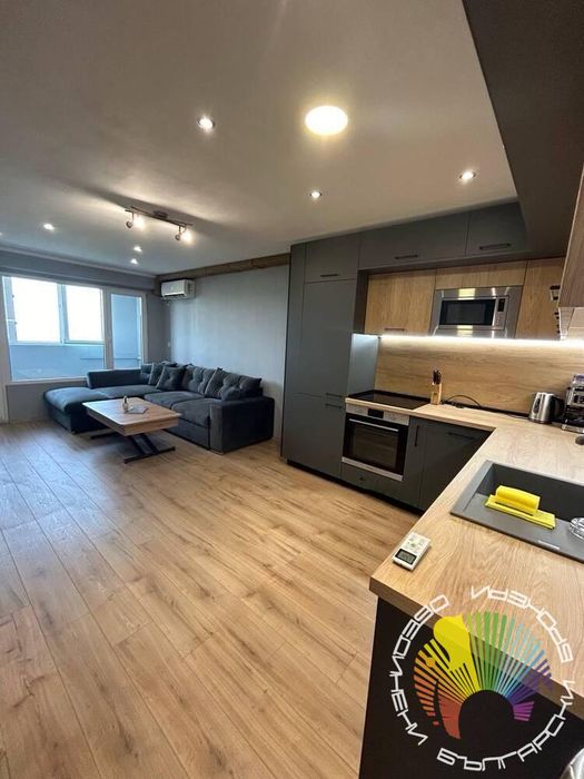 Дава се под наем Тристаен апартамент в Бургас, Възраждане - 75 кв.м за 663 € - Снимка #1