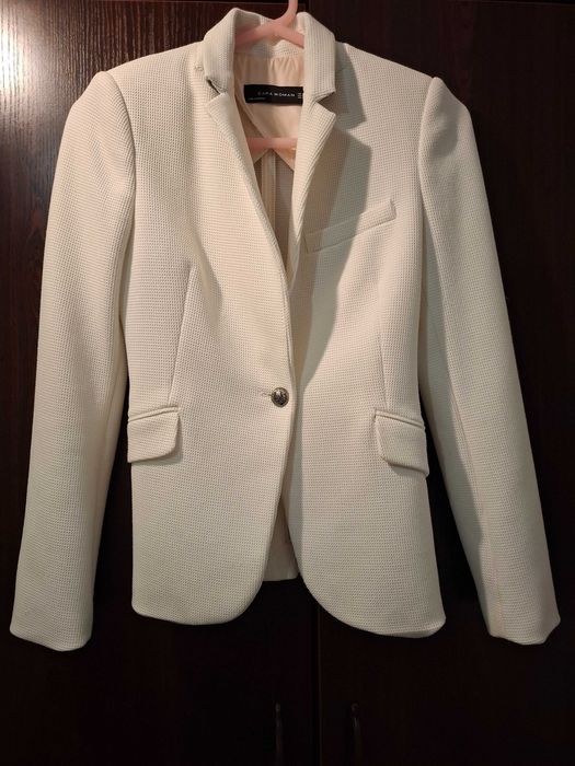 Дамско сако на Zara