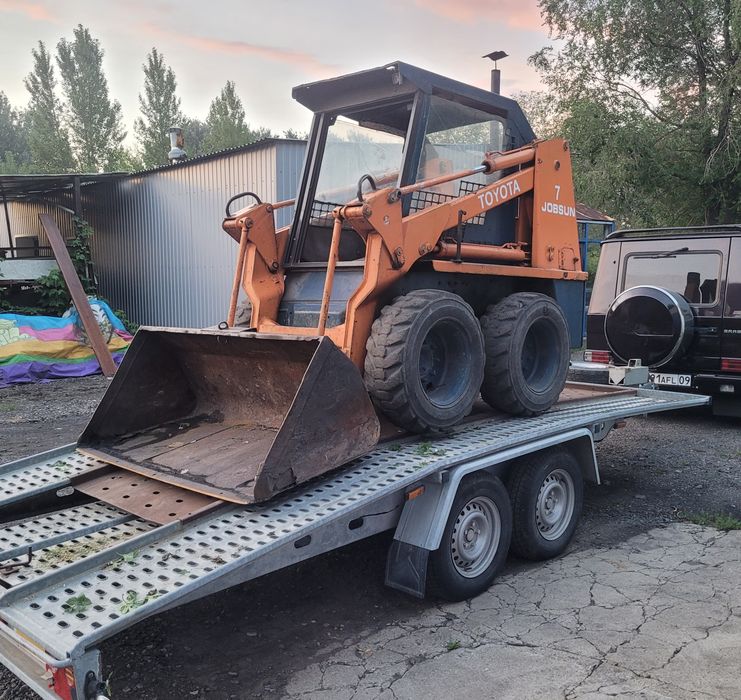 Продаётся мини погрузчик Toyota sdk7