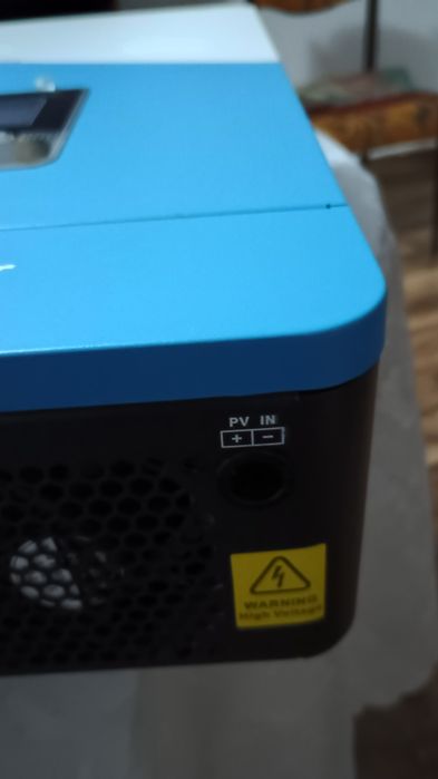 Invertor Hibrid fotovoltaic Easun 6,2kw,48v fabricat în februarie 2026,utilizat  pentru că a desfăcut doar din cutie