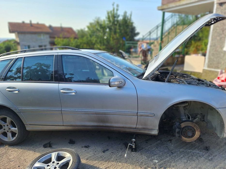 Кола За продан или за Части