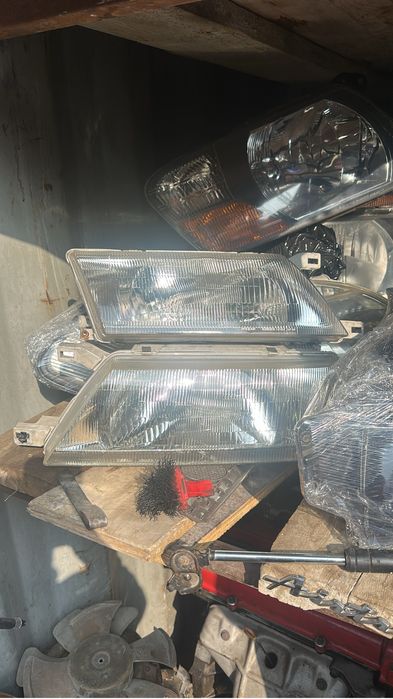 Фары на Nissan Sunny B14