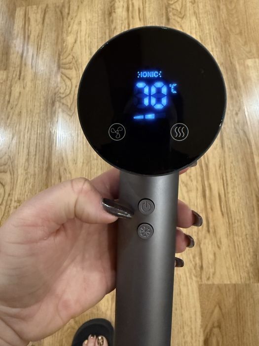УНИКАЛЕН цифров сешоар с тъчскрийн / hairdryer with touchscreen