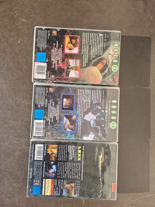 Vând 10 casete video colectie Actiune,Sf,Groaza, Crime