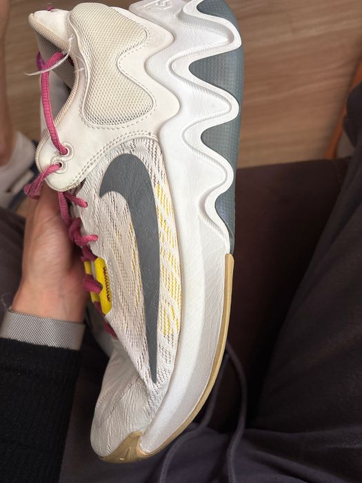 Мъжки баскетболни маратонки