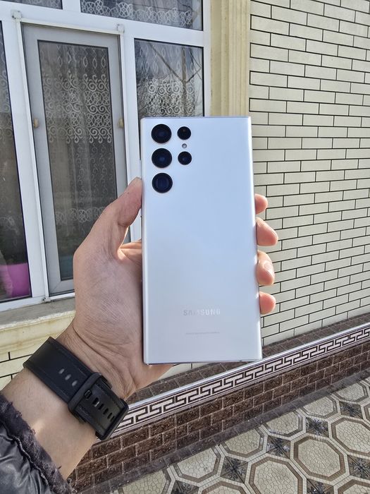 Srochno Samsung S22 Ultra 12/256g  sotiladi