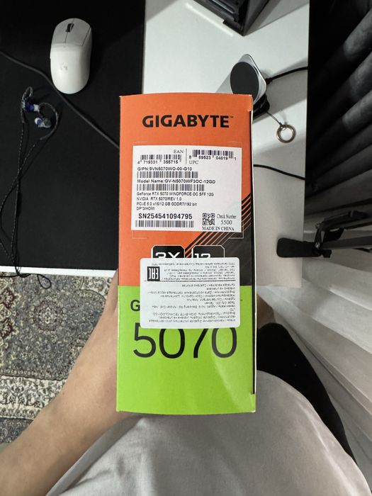 Видеокарта rtx 5070 gigabyte windforce sff