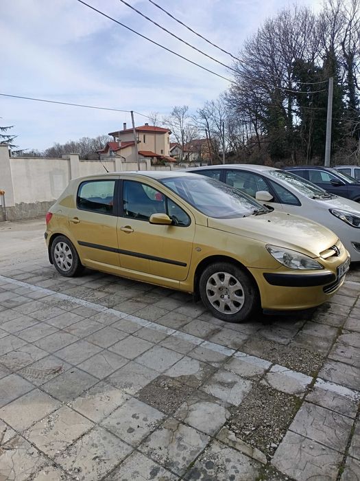 Продавам пежо 307 1.4