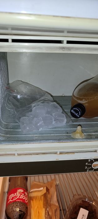 Холодильник Бирюса