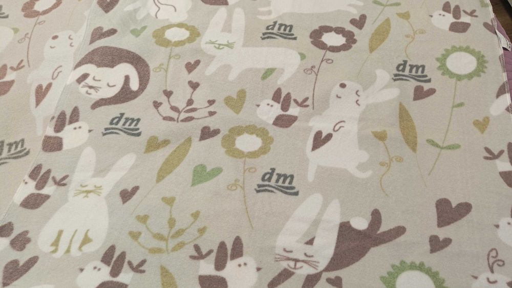 2 броя детски одеалца