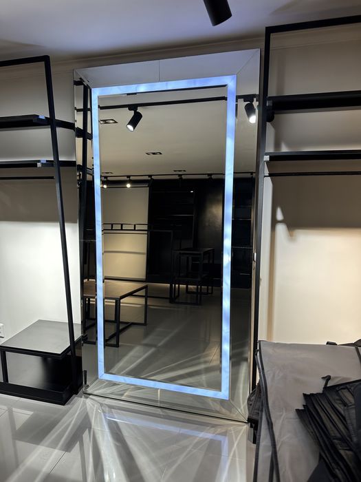 Продаю зеркало в отличномсостоянии