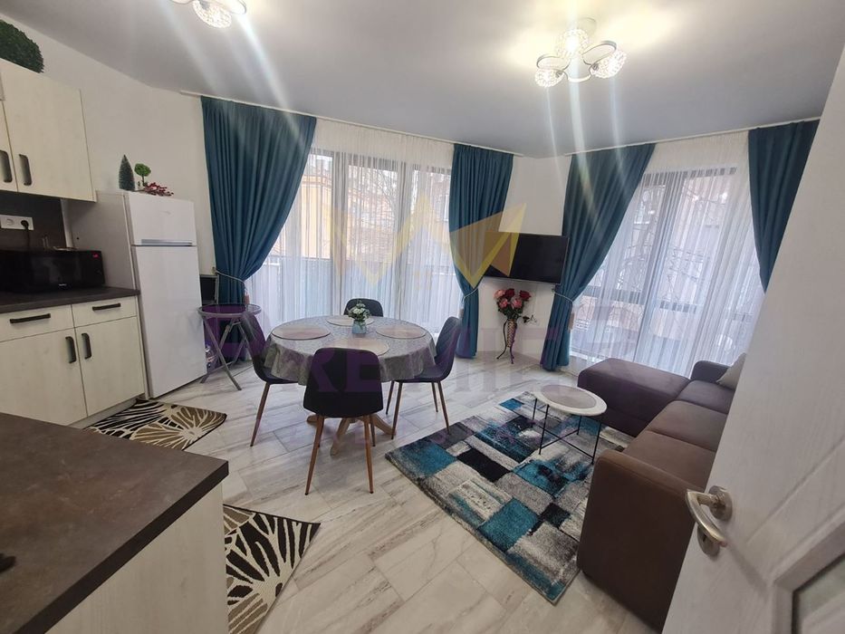 Дава се под наем Тристаен апартамент в Варна, Център - 80 кв.м за 850 € - Снимка #1