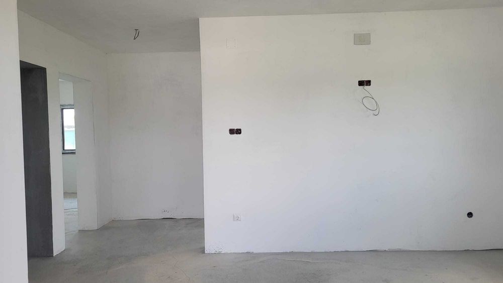 De vanzare casa semifinisata 101 mp Cihei, teren 428 mp neimprejmuit