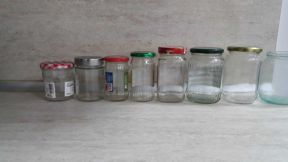 Буркани - различни видове с капачки