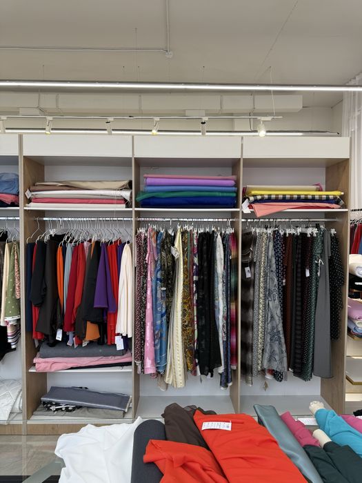 Прочные, вместительные стеллажи/шкафы