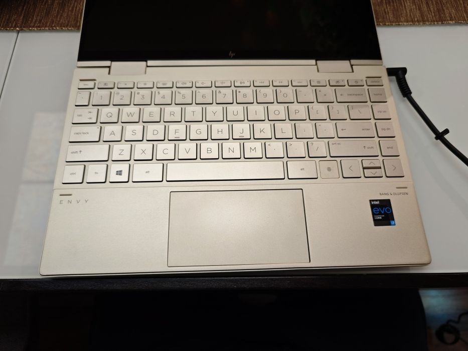 Лаптоп 2 в 1 HP Envy x360 13.3 i7-1165G7 512 NVME