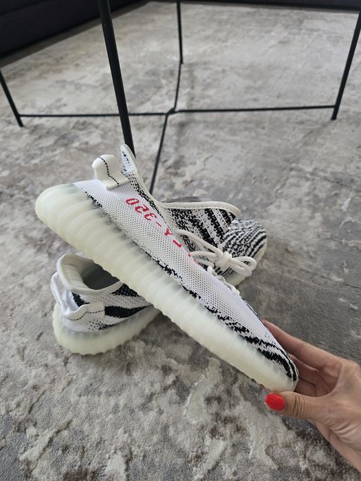 Yeezy 350 boost, marimea 44, noi, cu etichetă
