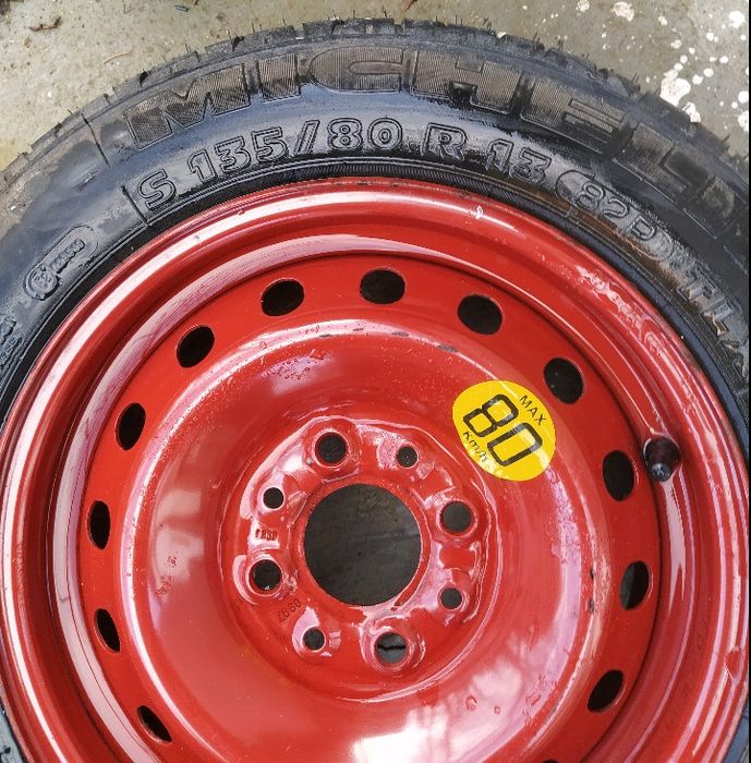 Гуми с джанти,патерица за 1 бр