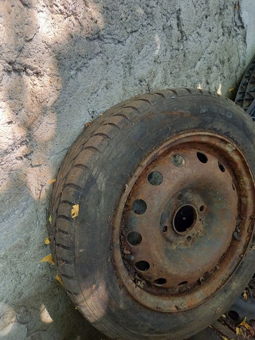 Roata Peugeot 206 janta tabla și cauciuc