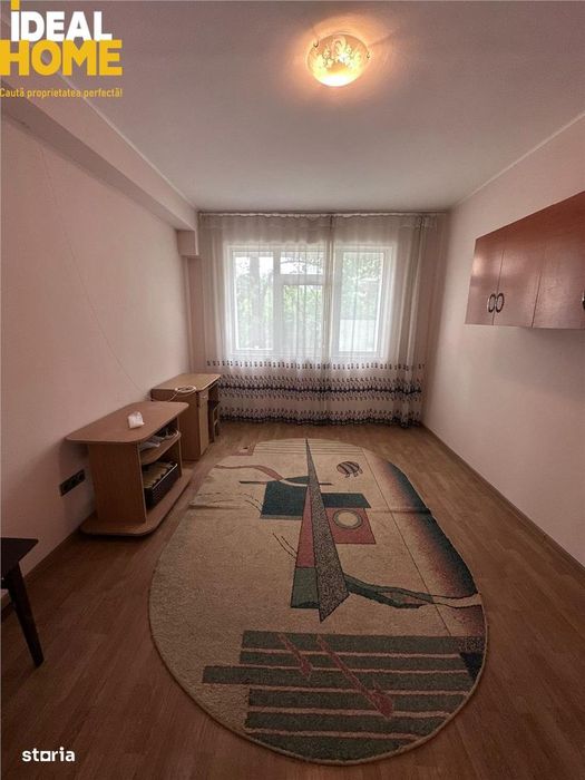 Camera Camin Piata Nicolina bulevard etaj 1
