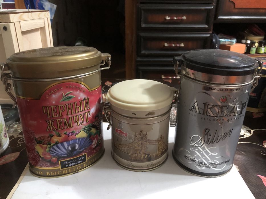 Жестянные баночки разные