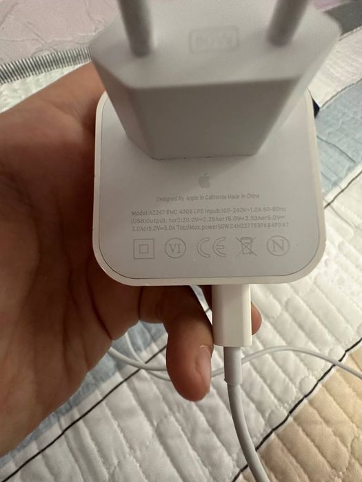 Продам 14 pro с приятными подарками