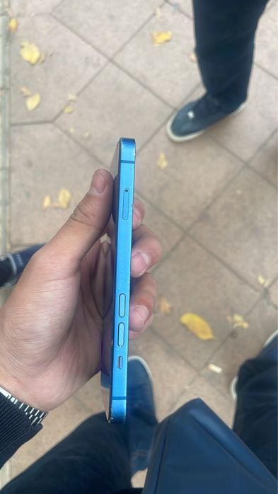 Продам iPhone 13 128 gb без ремонта