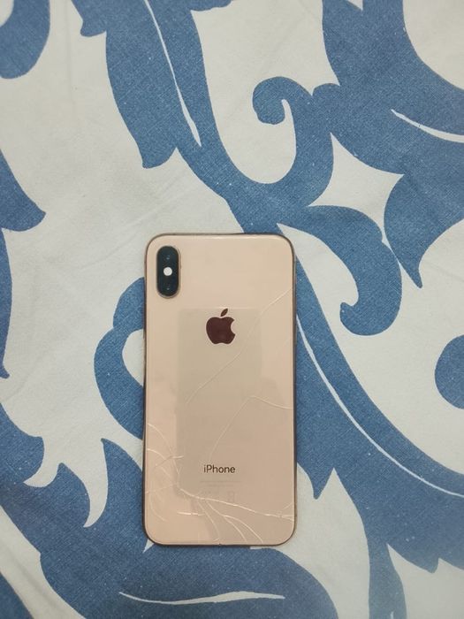 продаю айфон хс срочно