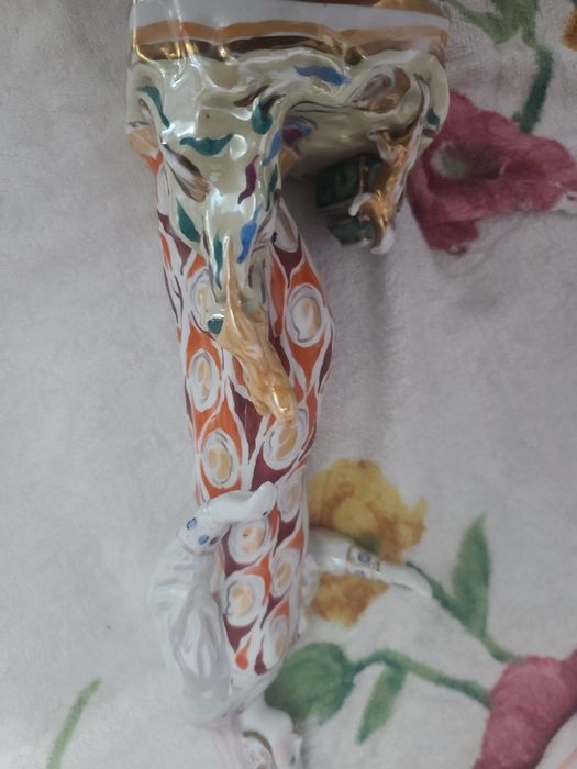 Статуэтка фарфоровая