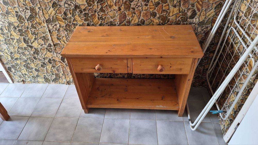 Дървени мебели- маса, столове, шкафове, гардероби