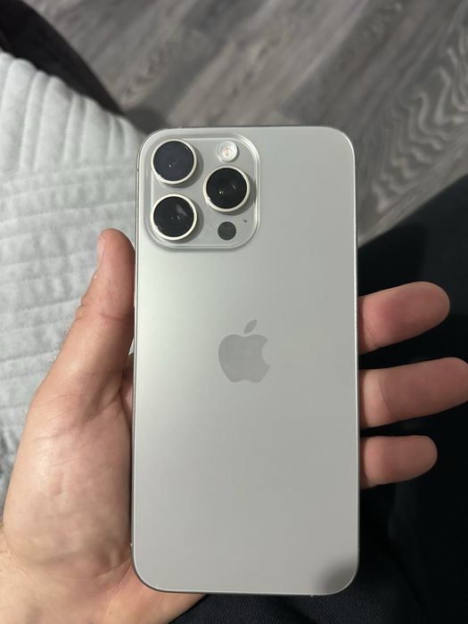 Продам iphone 15 pro max 256