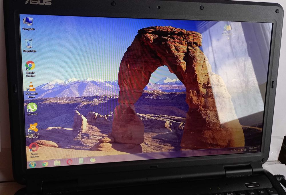 laptop ASUS K50C, păstrat bine, funcțional