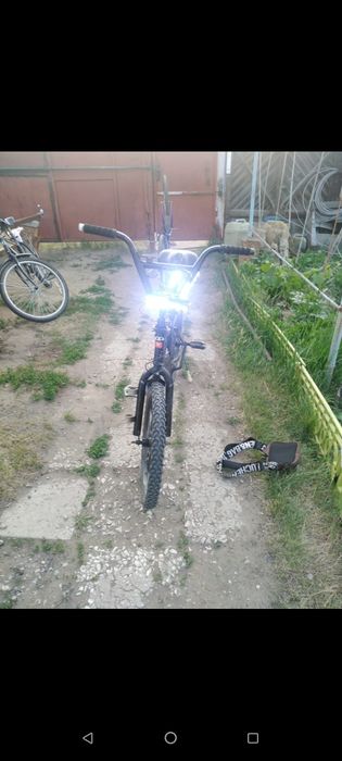 2 велосипеда , Один BMX , и обычный скоростной