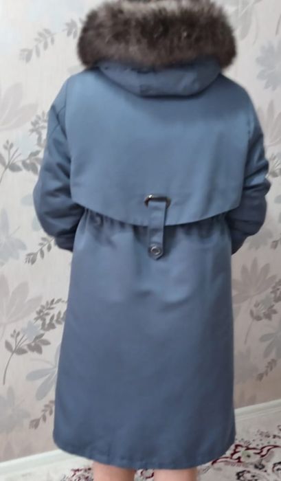 Продам парка серого цвета