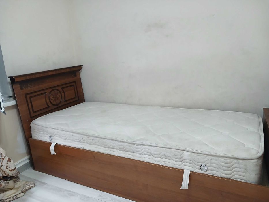 Продам односпальную кровать .Самовывоз.Гидрометцентр.