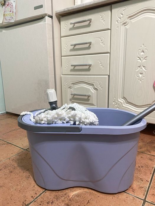 Ведро для пола продается