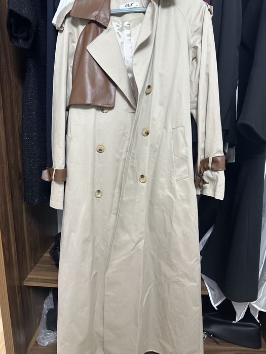 Плащ с кожанными вставками