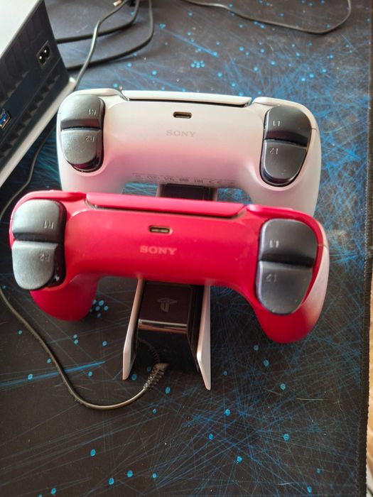 Playstation 5 slim CD + зарядна станция и два контролера