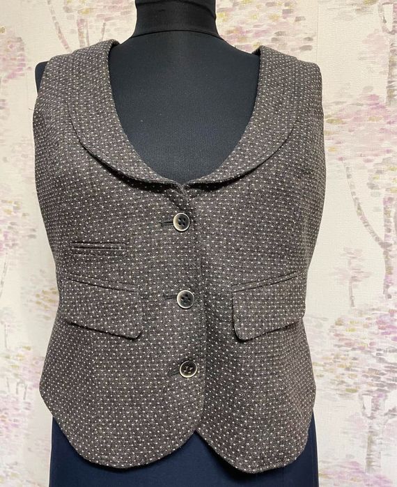 Vesta dama lana+vascoza marimea M spre L