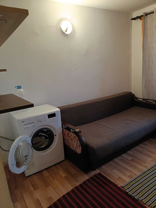 PROPRIETAR vand sau schimb camera camin cu ap 2 cam