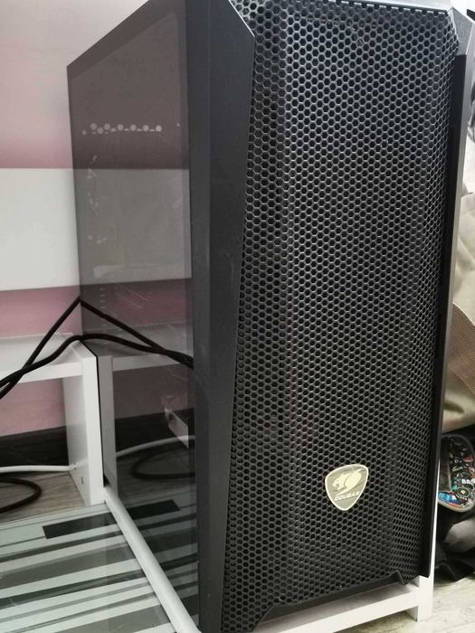 Мощен настолен компютър с подбрани компоненти, сглабян по поръчка