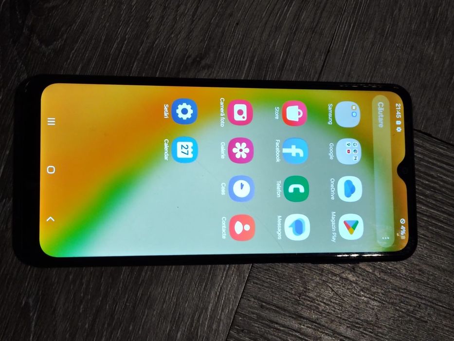 Telefon samsung A04s perfect functional se vinde fara accesorii